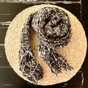 🖤 Hand Knit Black and White Long Scarf